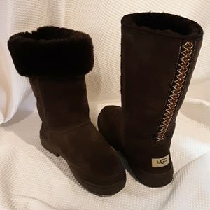 UGG women's 7 boots worn once